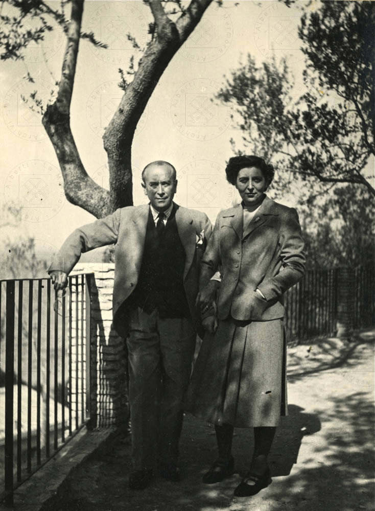 Guglielmo Alberti con la moglie Marilina, Sirmione, 1952